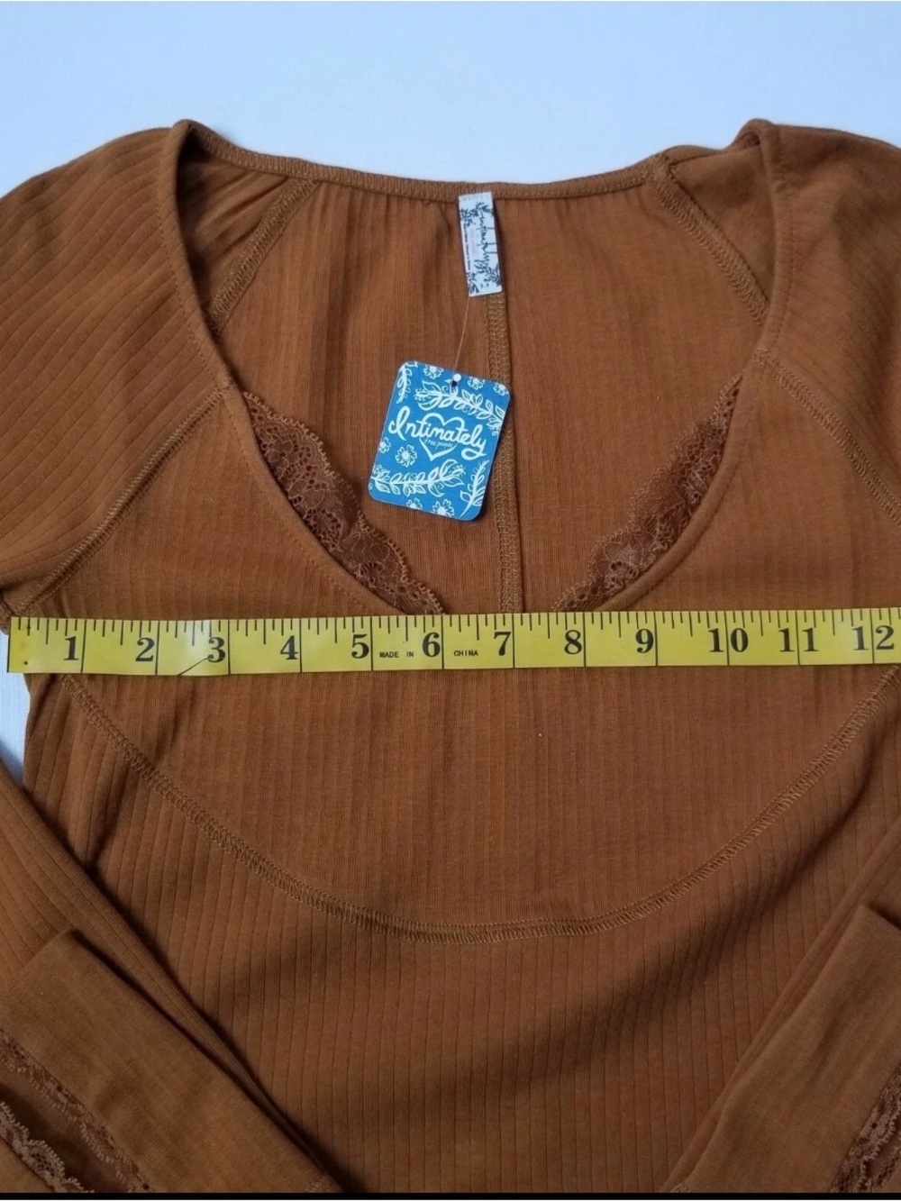 Free People Bit Of Lace Top in Autumn Pearl - NWT - Picture 6 of 8
